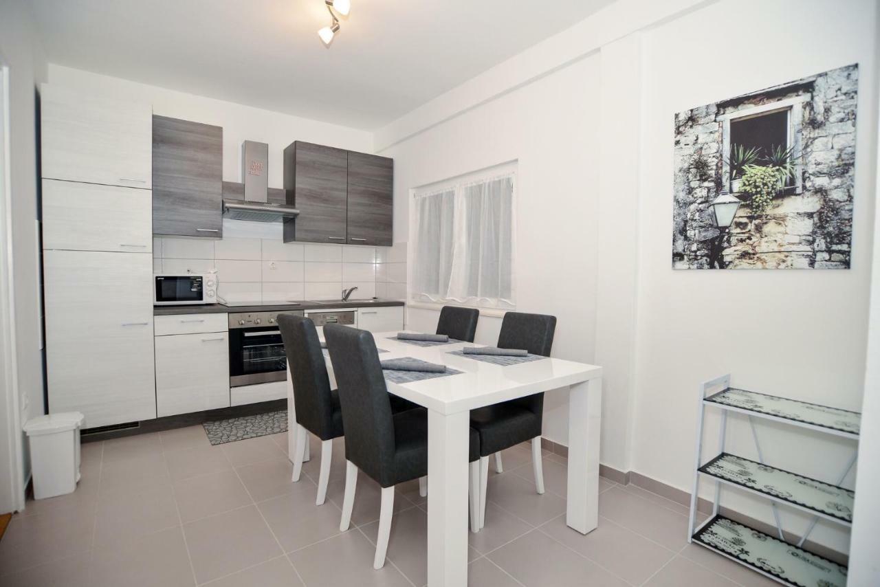 Luxury Apartments Boduja Sukošan Eksteriør bilde